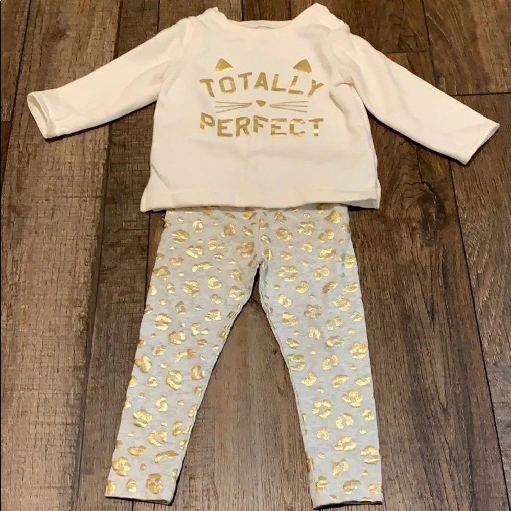 Baby Girl Carter’s Matching Outfit - Picture 1 of 6